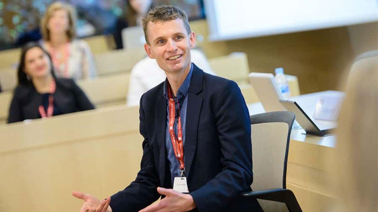 Rasmus Hougaard, high performance keynote speaker and author of The Mind of the Leader on mindful high performance